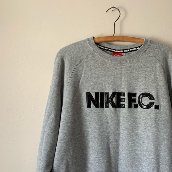 Nike Sweaters - Nike Crewneck with Pocket Special Collection / L